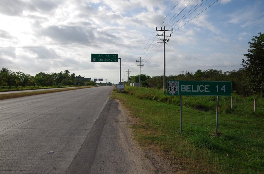 Grenze zu Belize ist nicht mehr weit (Ostküste Yucatan, Quintana Roo, Mexiko, März 2013)